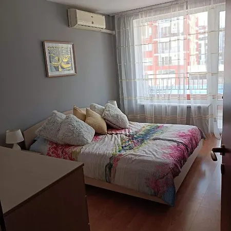 Destination Bulgaria 2000 Summer Private Crown, Imperial, Panorama Apartment *